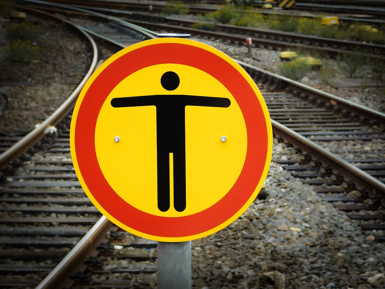 Stop Bahnbetrieb (Foto: Pixabay)